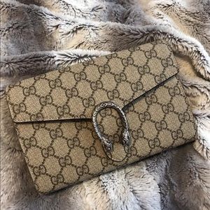 Meet your Posher, Noell